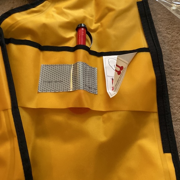 Life jacket. Never worn. New with tags. Manual inflatable jacket - Picture 9 of 13